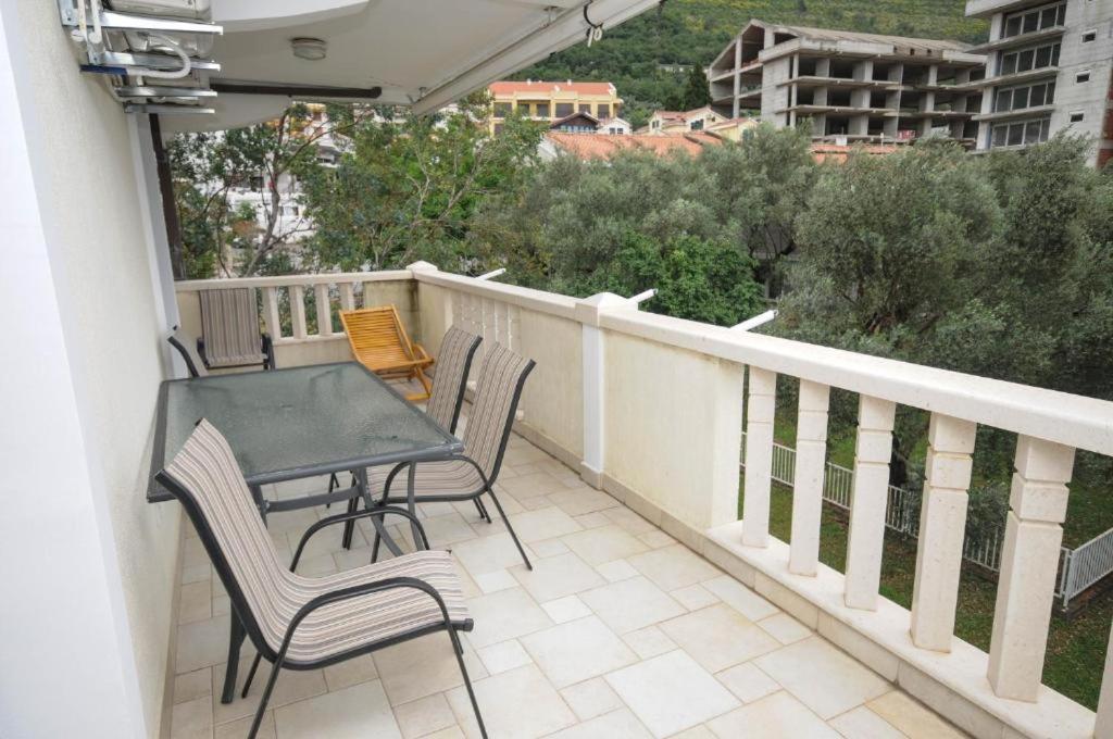 Apartment Jana Petrovac Екстериор снимка